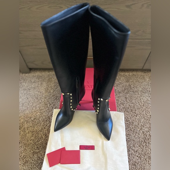 Valentino Garavani
Rockstud Leather Knee-High Boots - Picture 3 of 3